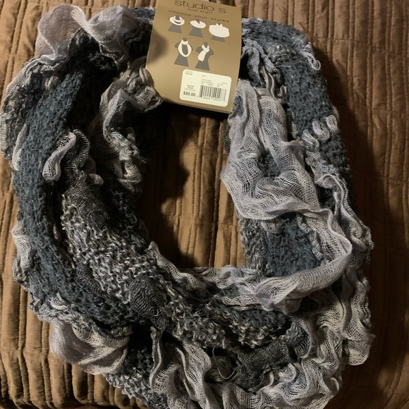 Loop scarf - Picture 3 of 3